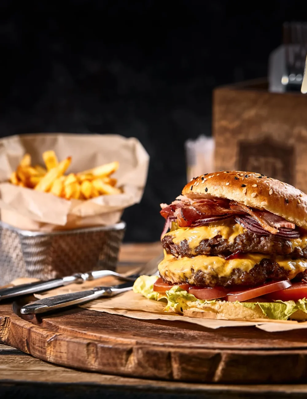 juicy-american-burger-hamburger-or-cheeseburger-w-2025-01-07-15-56-24-utc (1)